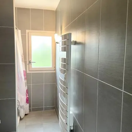 T2 Lumineux, Tres Bien Equipe, Proche Centre-ville Appartement Salies-de-Béarn