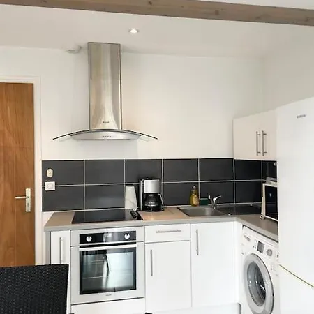 Apartmán Anis- T2 Lumineux, Tres Bien Equipe, Proche Centre-ville Salies-de-Béarn