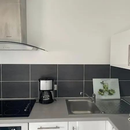 Apartmán Anis- T2 Lumineux, Tres Bien Equipe, Proche Centre-ville Salies-de-Béarn