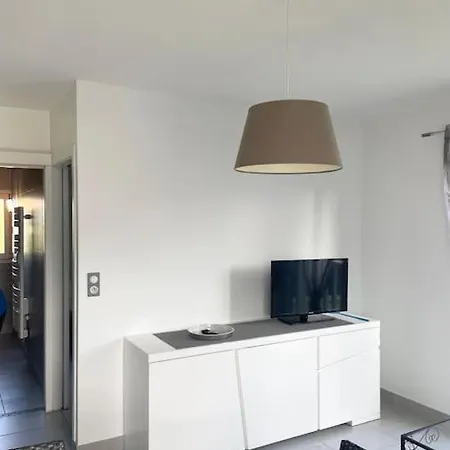 Apartmán Anis- T2 Lumineux, Tres Bien Equipe, Proche Centre-ville Salies-de-Béarn